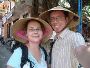 Wir mit einem Strohhut